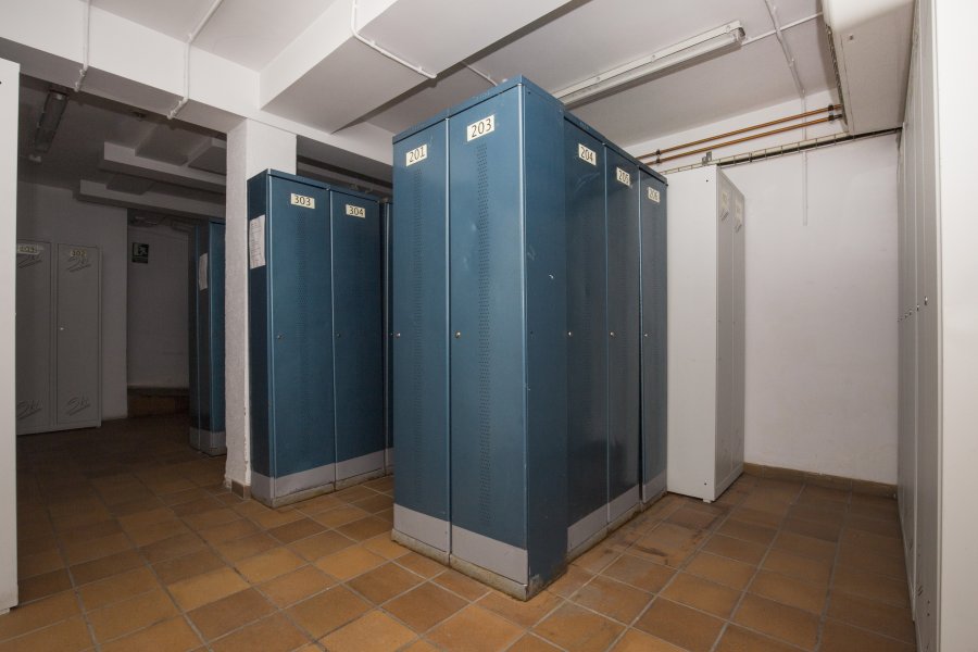 Image 1 Title